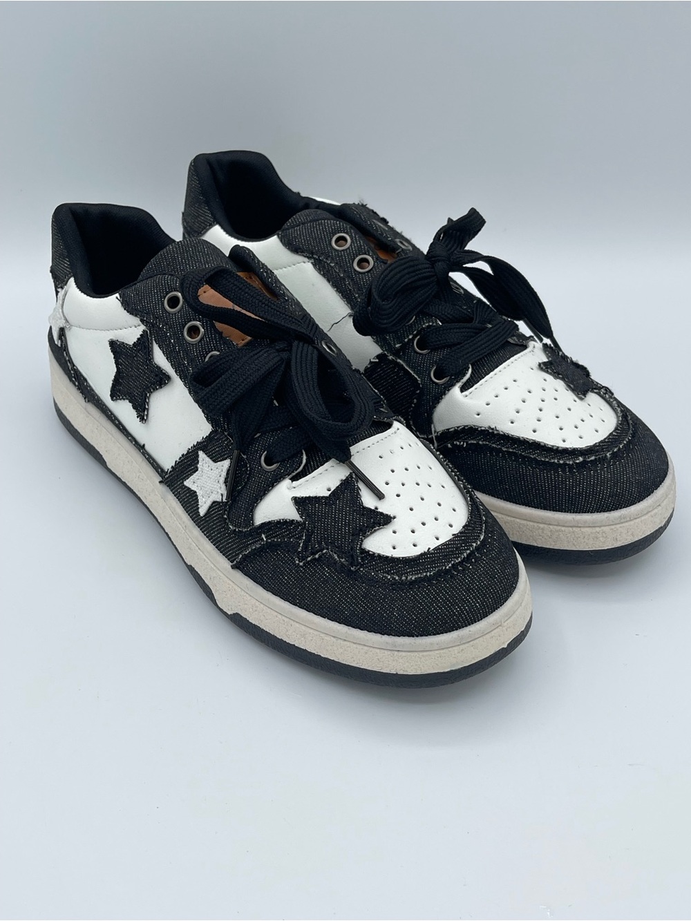 Paco Gil Black and White Star Detail Kids Sneakers